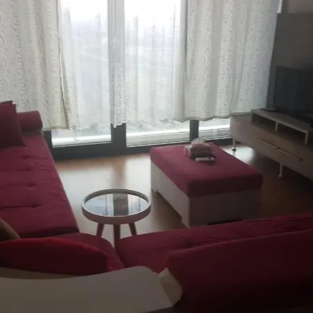 Lake View Luxury Apart With Everything You Need דירה
